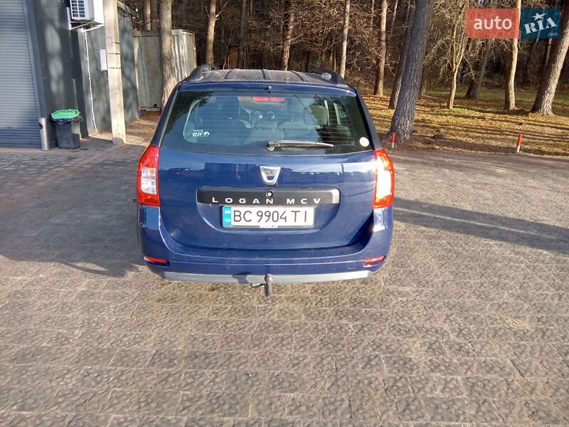 Седан Dacia Logan 2014 в Львове