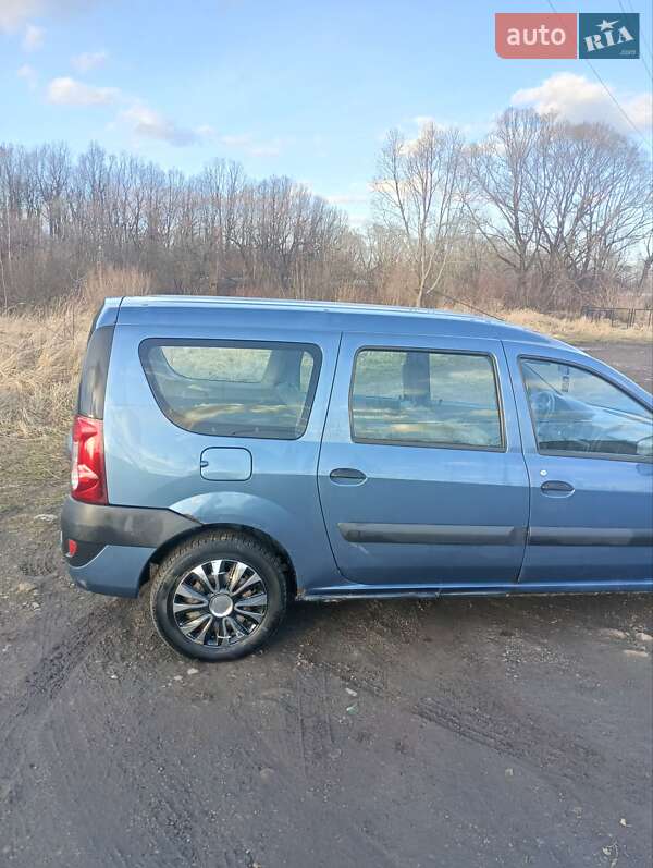 Седан Dacia Logan 2008 в Долине