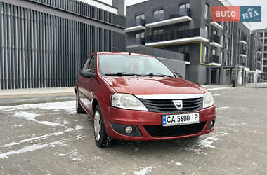 Седан Dacia Logan 2010 в Черкасах