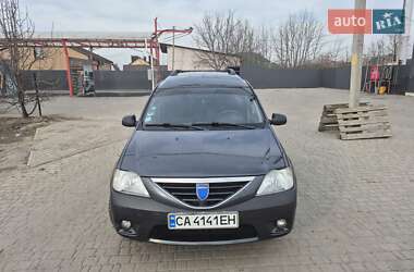 Седан Dacia Logan 2008 в Умани