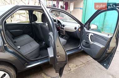 Седан Dacia Logan 2011 в 