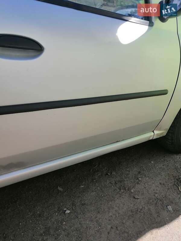 Седан Dacia Logan 2008 в Кривом Роге