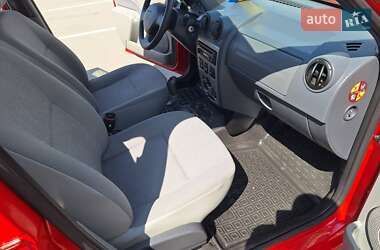 Седан Dacia Logan 2009 в 