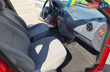 Седан Dacia Logan 2009 в 