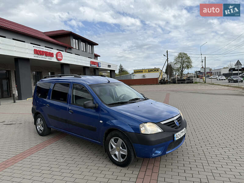 Седан Dacia Logan 2007 в Хусті