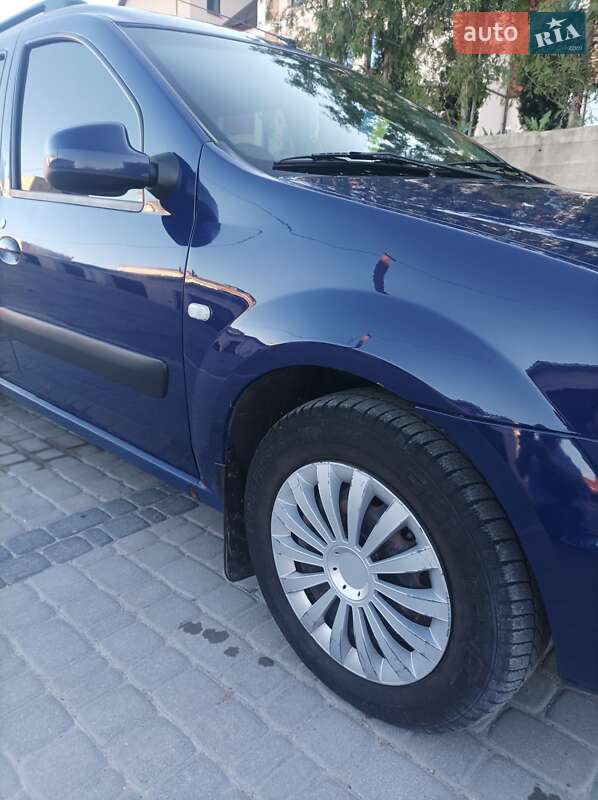 Седан Dacia Logan 2009 в Чорткові