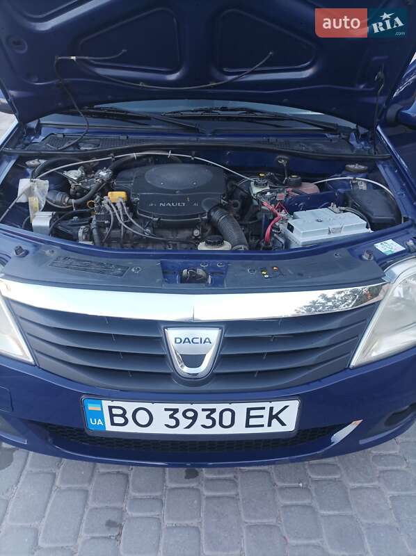 Седан Dacia Logan 2009 в Чорткові