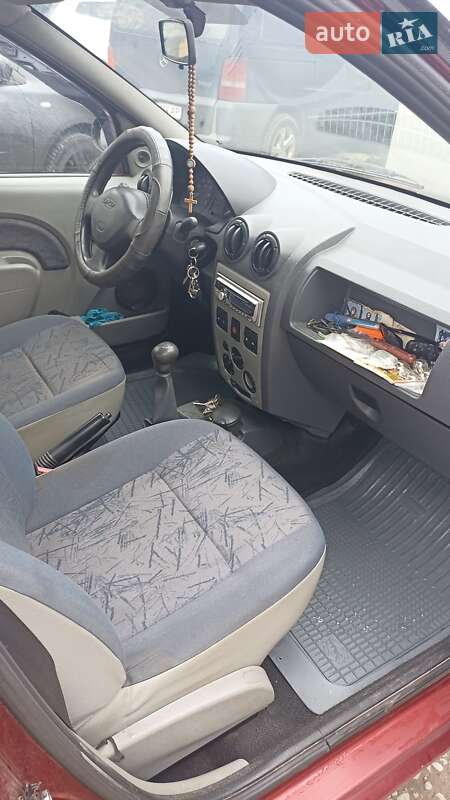 Седан Dacia Logan 2006 в Ивано-Франковске фото 3 Седан Dacia Logan 2006 в Ивано-Франковске