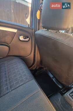 Седан Dacia Logan 2008 в 