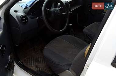 Седан Dacia Logan 2005 в 
