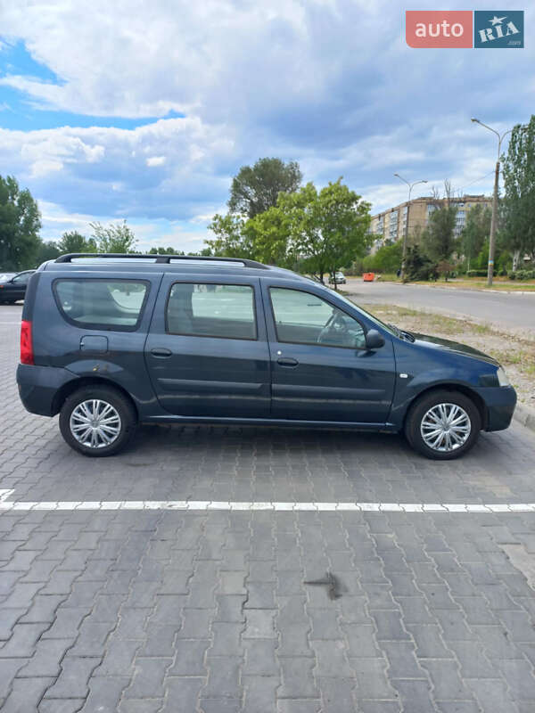 Седан Dacia Logan 2008 в Каменском