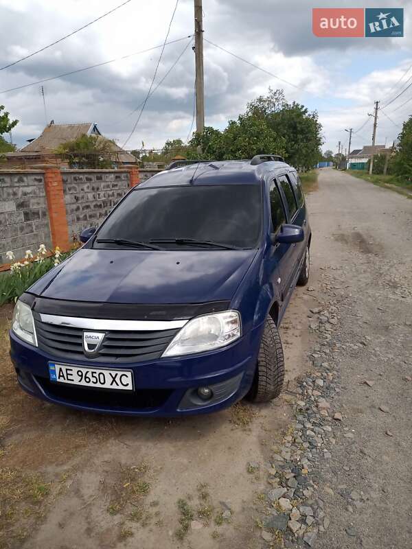 Седан Dacia Logan 2009 в 