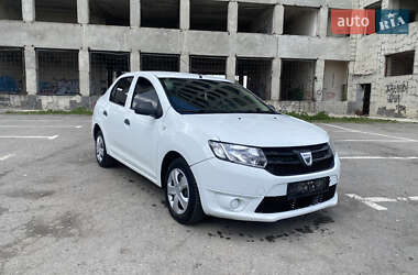 Седан Dacia Logan 2013 в Тернополі