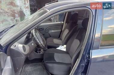 Седан Dacia Logan 2008 в Малой Виске