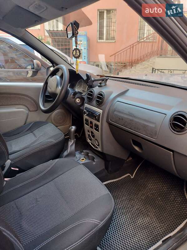 Седан Dacia Logan 2007 в Одессе фото 2 Седан Dacia Logan 2007 в Одессе