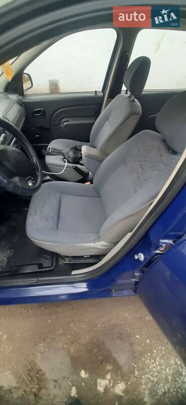 Седан Dacia Logan 2009 в Львове