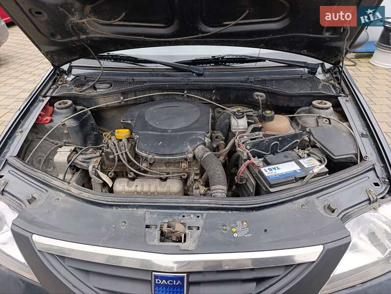 Седан Dacia Logan 2008 в Львові