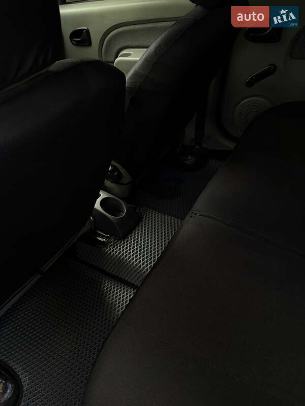 Седан Dacia Logan 2008 в Виннице фото 30 Седан Dacia Logan 2008 в Виннице