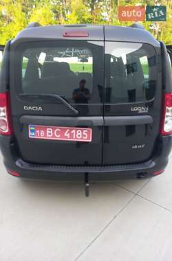 Седан Dacia Logan 2009 в 