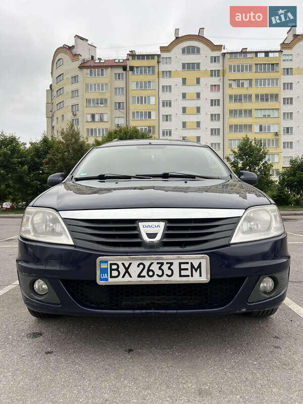 Седан Dacia Logan 2010 в Ивано-Франковске