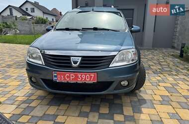 Седан Dacia Logan 2011 в 