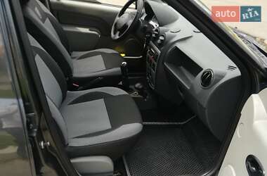 Седан Dacia Logan 2008 в 