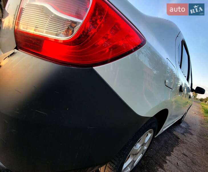 Седан Dacia Logan 2015 в Кропивницком