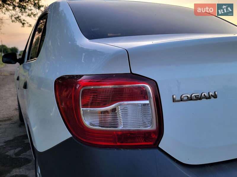 Седан Dacia Logan 2015 в Кропивницком