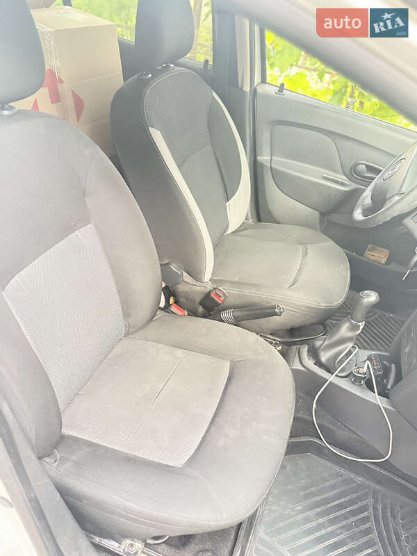 Седан Dacia Logan 2016 в Чорноморську фото 5 Седан Dacia Logan 2016 в Чорноморську