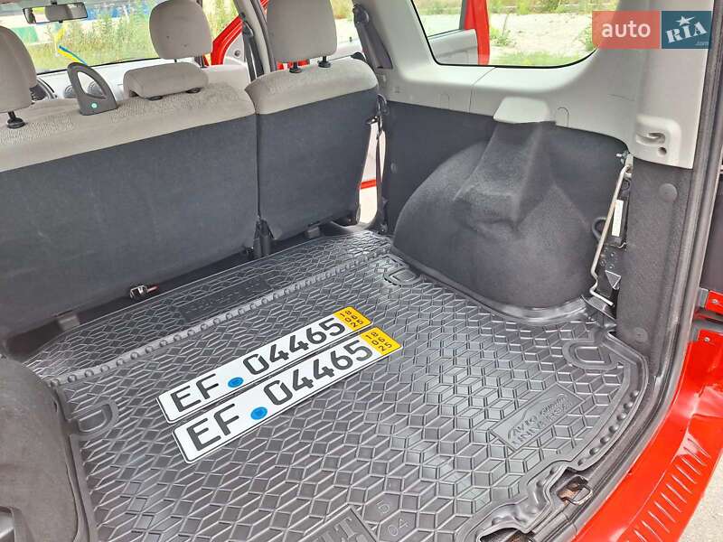 Седан Dacia Logan 2010 в Краматорске