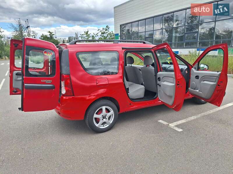 Седан Dacia Logan 2010 в Краматорске
