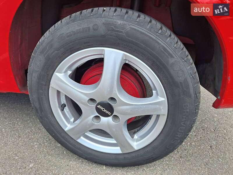 Седан Dacia Logan 2010 в Краматорске