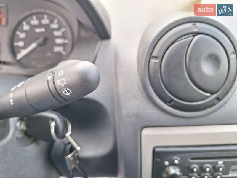 Седан Dacia Logan 2010 в Краматорске