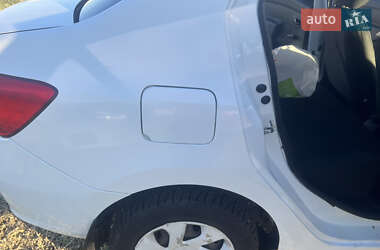 Седан Dacia Logan 2015 в 