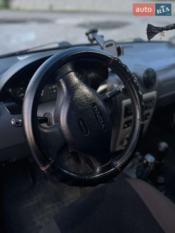 Седан Dacia Logan 2008 в Черкасах