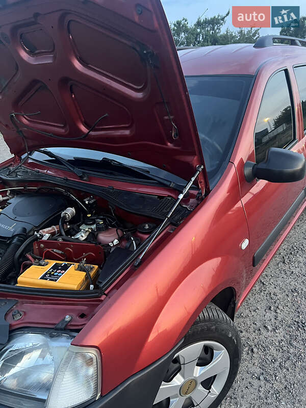 Седан Dacia Logan 2008 в Черкасах