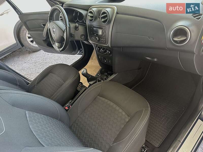 Седан Dacia Logan 2014 в Дніпрі