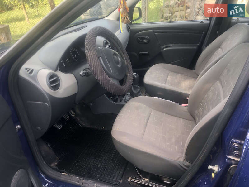 Седан Dacia Logan 2007 в Львове
