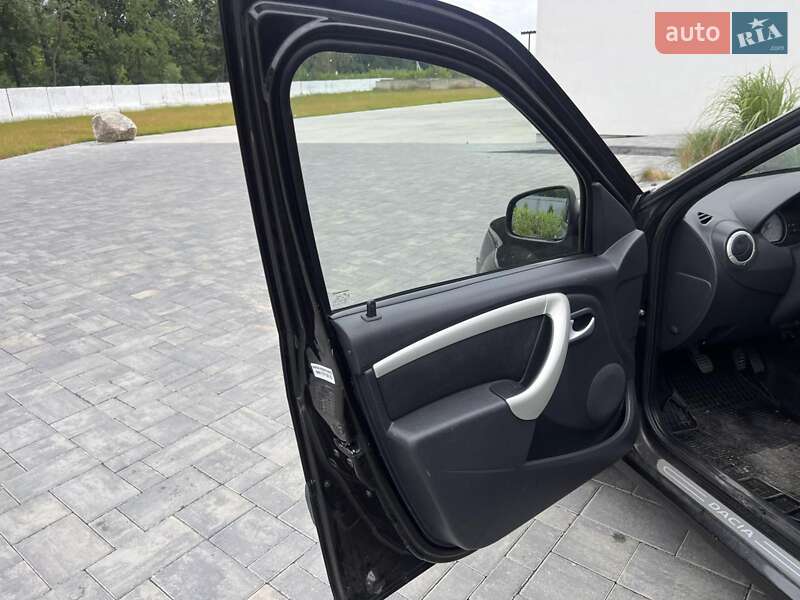 Седан Dacia Logan 2012 в Луцке