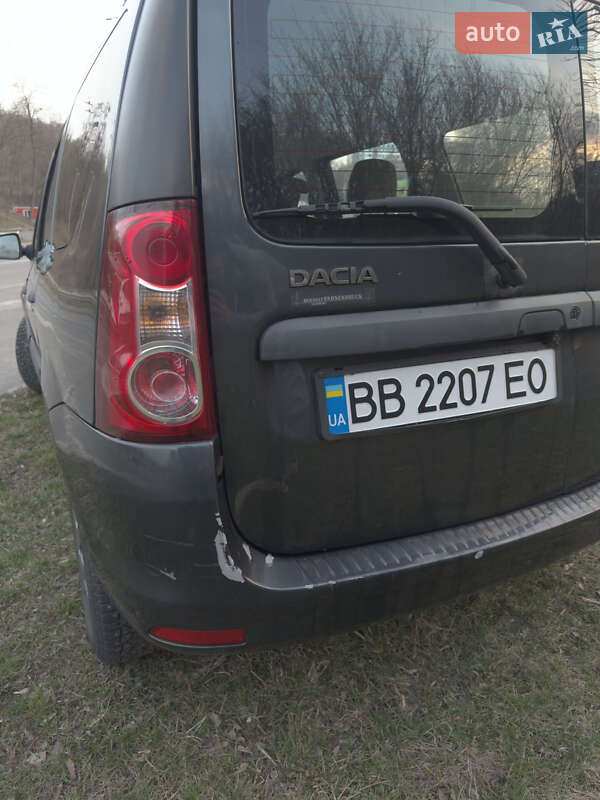 Седан Dacia Logan 2009 в Киеве