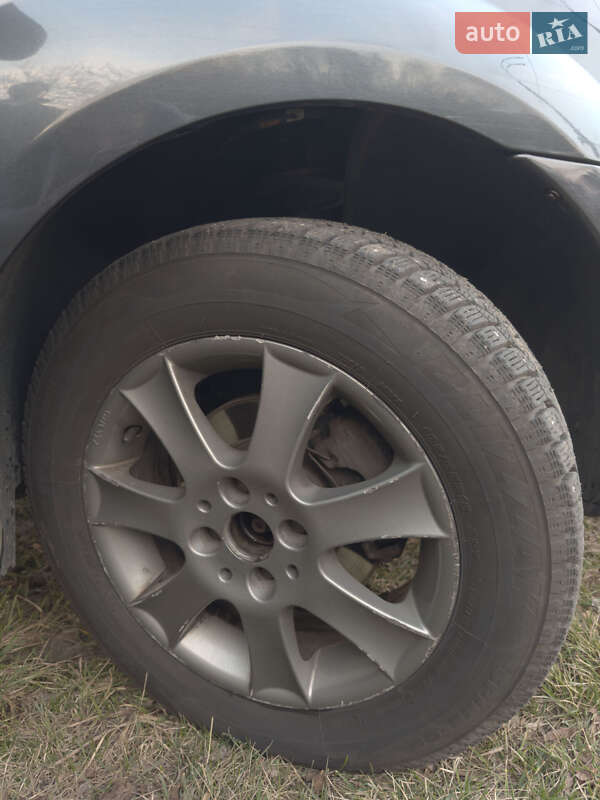 Седан Dacia Logan 2009 в Киеве