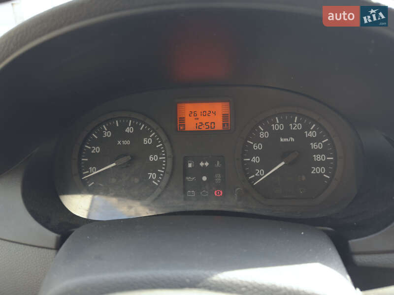 Седан Dacia Logan 2009 в Киеве