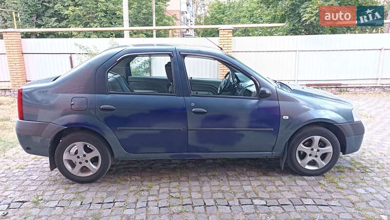 Седан Dacia Logan 2007 в Иршанске