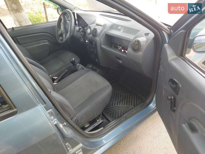 Седан Dacia Logan 2008 в Кропивницком