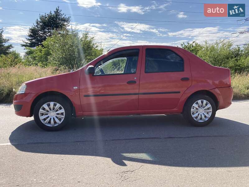 Седан Dacia Logan 2008 в Львове