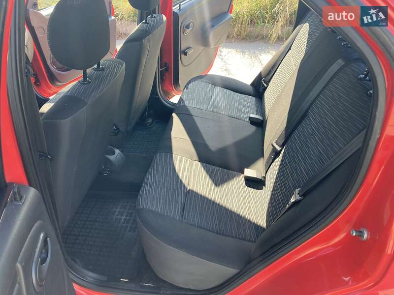 Седан Dacia Logan 2008 в Львове