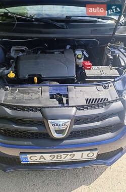 Седан Dacia Logan 2014 в 