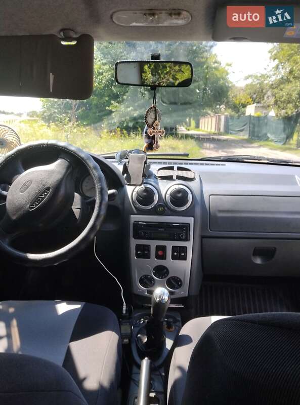 Седан Dacia Logan 2007 в Луцьку фото 8 Седан Dacia Logan 2007 в Луцьку