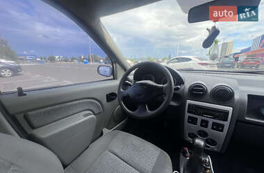 Седан Dacia Logan 2006 в 