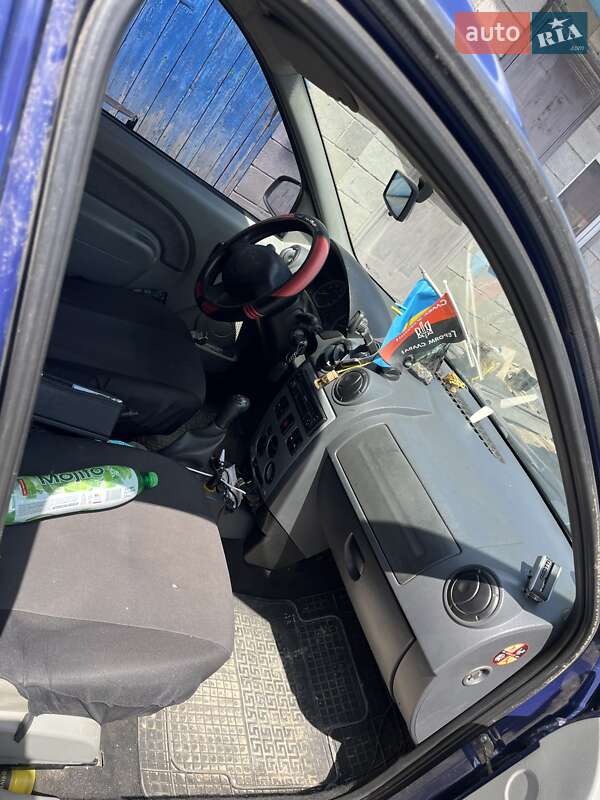Седан Dacia Logan 2007 в Костополе